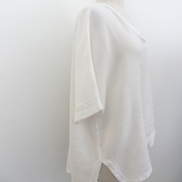 ONE LEFT!  White Linen V-Neck Tunic/Top - Picture 3 of 5